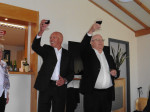 Het glas wordt geheven en de vrijwilligers bedankt